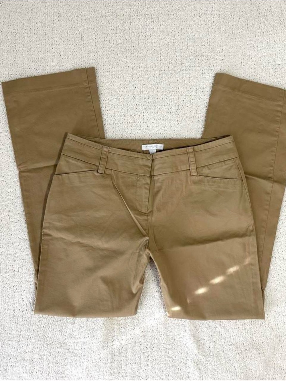 New York & Company tan low rise slacks/trousers/dress pants
